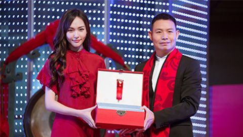 中国美正当红，亚星官网A股上市，引领新时代
